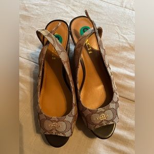 Womens coach heels 8